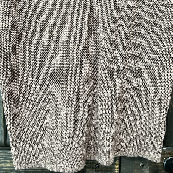 NWT Express Knit Top M Rose Gold Sparkly Glitter Metallic Tunic Length Relaxed - Picture 3 of 12